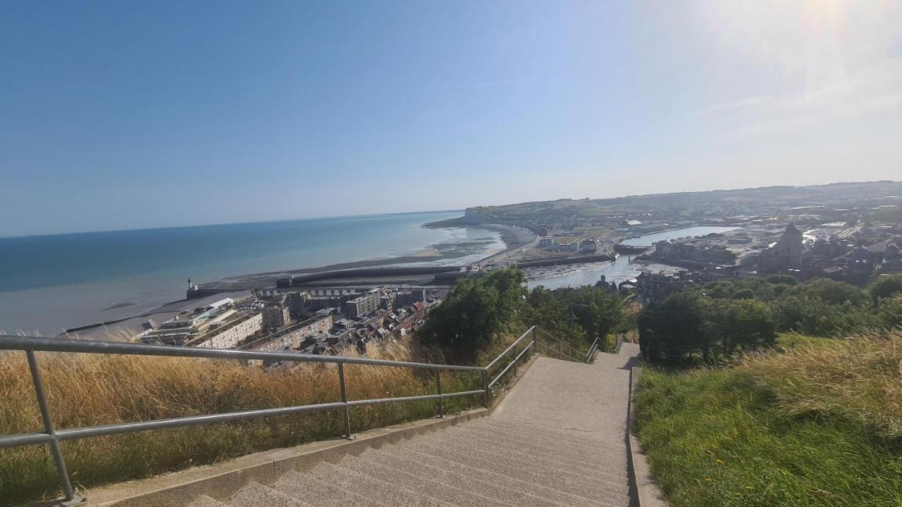 Residence Du Bord De Mer 9 Appartements Avec Une Vraie Vue Mer Le Tréport Zewnętrze zdjęcie